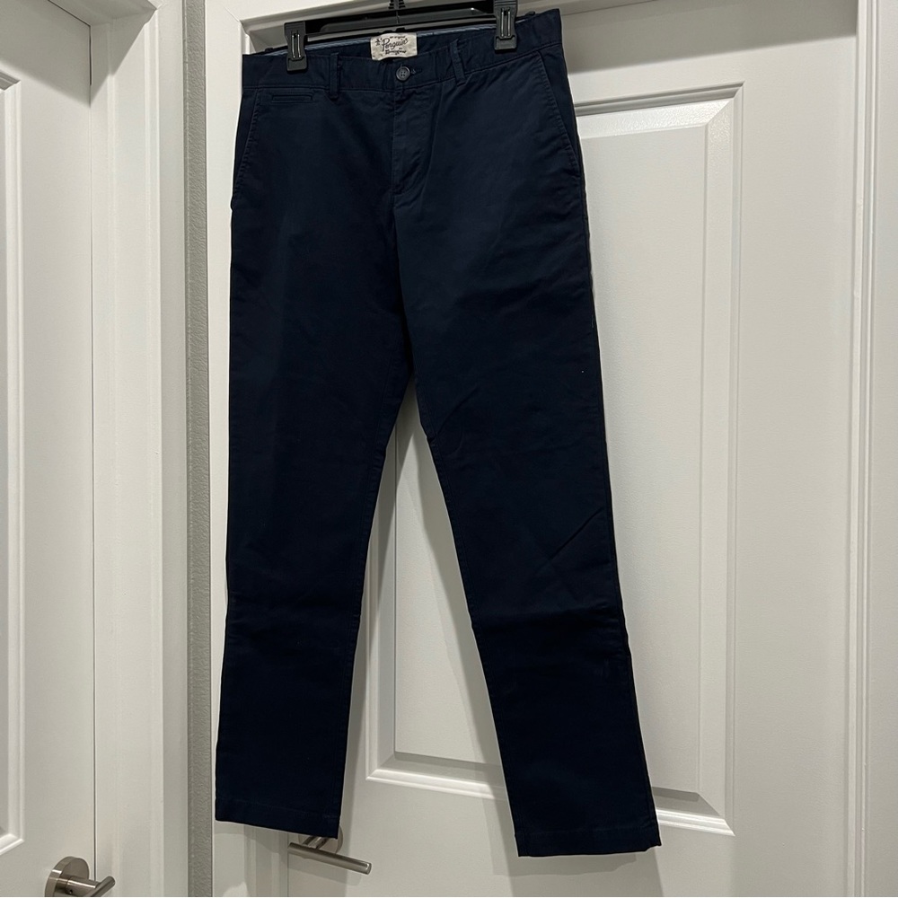 Penguin Chinos